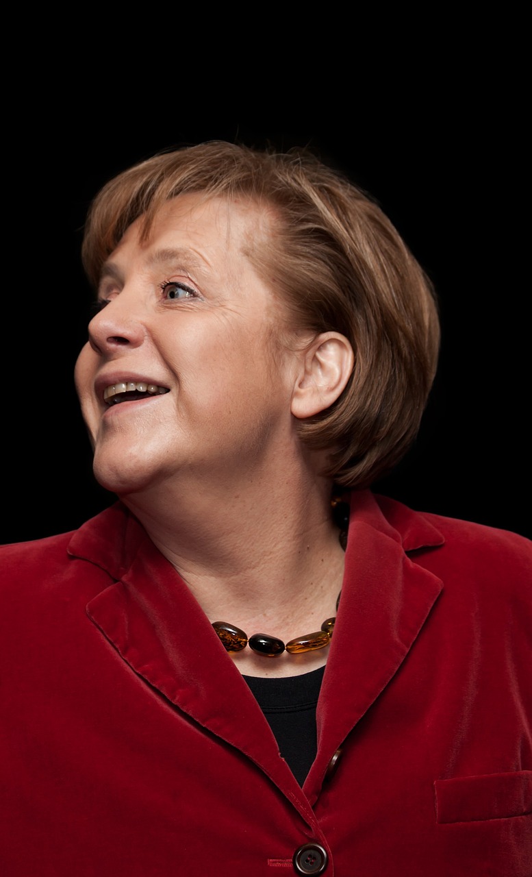 Paní Merkel známe všichni. 